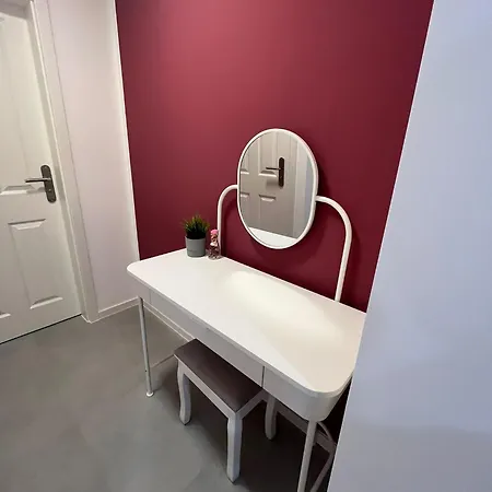 Hub 13 - Mit Balkon Hostal *