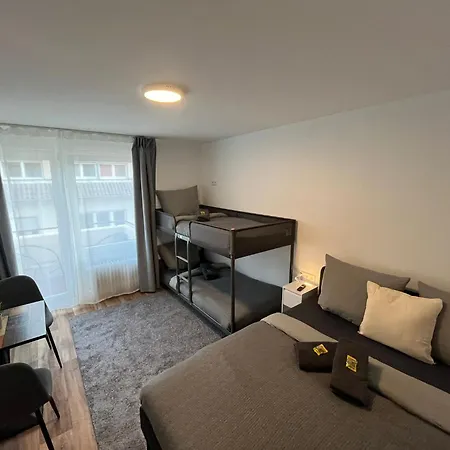 Hub 13 - Mit Balkon Hostal Karlsruhe